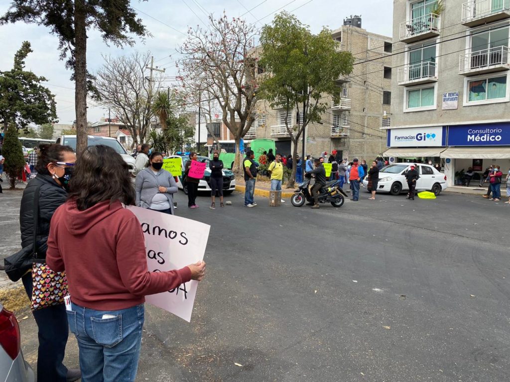 Vecinos de Álvaro Obregón bloquean vialidades, denuncian 3 días sin agua