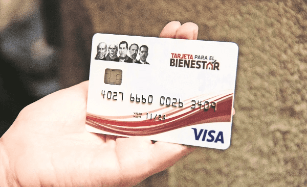 Adelantan pago de becas y pensiones de Programas de Bienestar