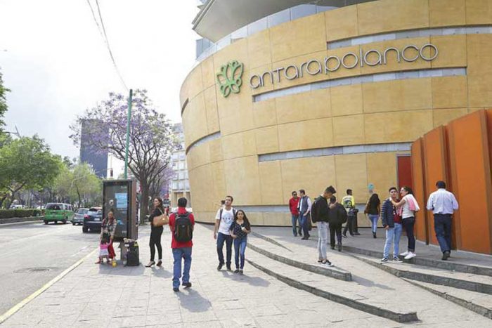 Aplaza apertura de centros comerciales en CDMX hasta el 8 de febrero