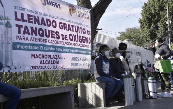 Gobierno de la CDMX instala dos puntos de recarga gratuita de oxígeno