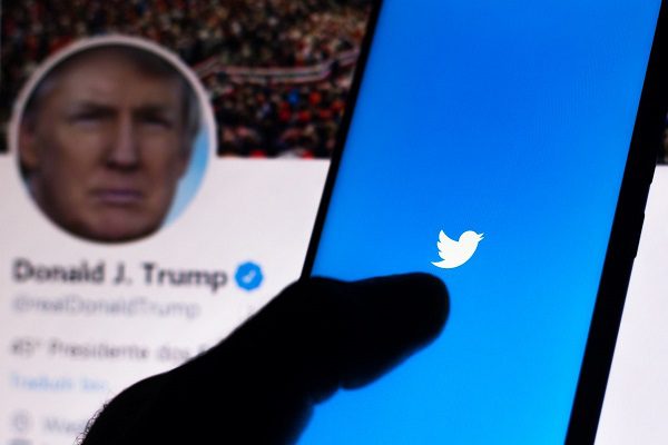 Twitter confirma que Donald Trump no podrá volver a la red social