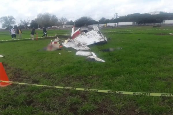 Desplome de avioneta en Sinaloa deja tres muertos #VIDEO