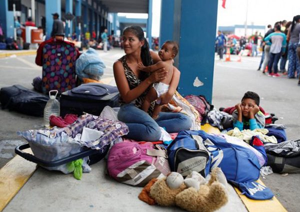 Biden permitirá entrada gradual de migrantes varados en México hacia EE.UU.