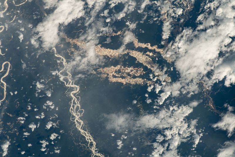 NASA difunde imágenes de impresionantes "ríos de oro" en Perú