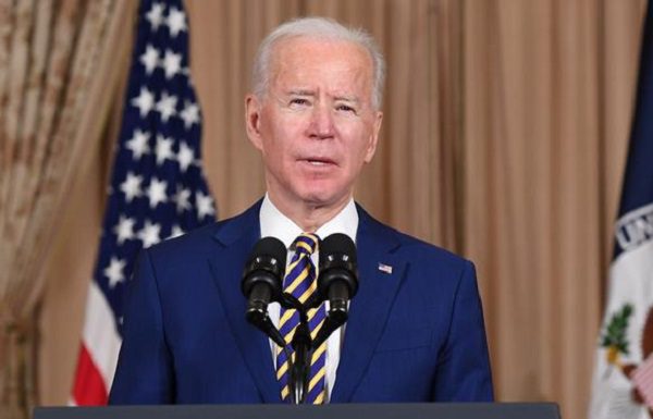 Tras exoneración de Trump, Biden recuerda que "la democracia es frágil"