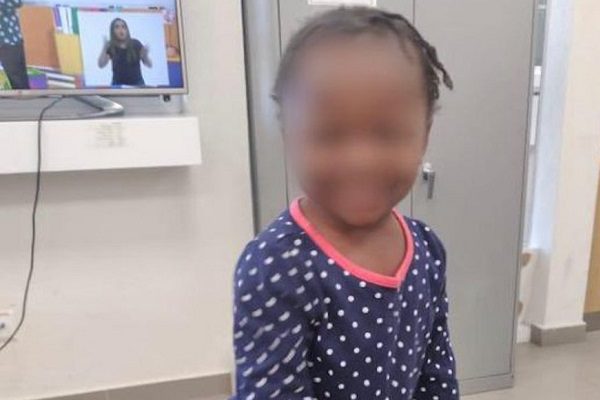 Abandonan a pequeña de dos años en el Río bravo para poder cruzar a EU
