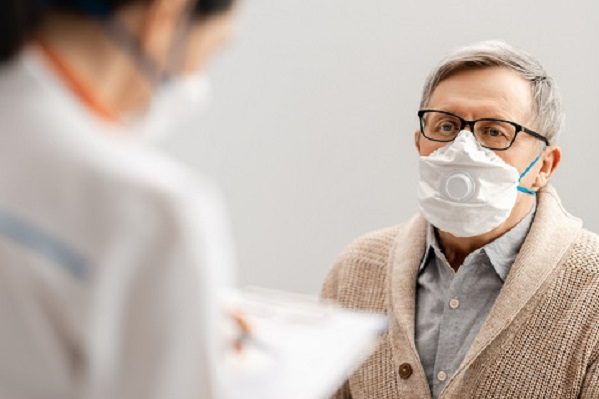 Lanzan plataforma para registro de adultos mayores a campaña de vacunación covid