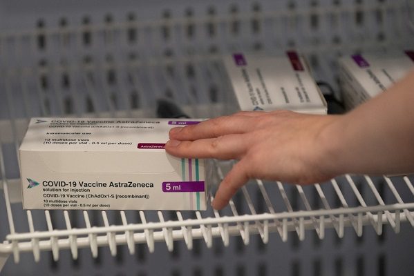 Cofepris alerta venta ilegal de vacuna contra Covid-19 de AstraZeneca