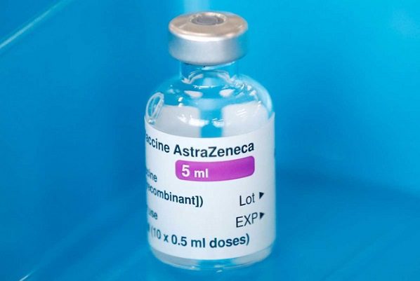 Vacuna de AstraZeneca es menos efectiva contra variante sudafricana de Covid-19