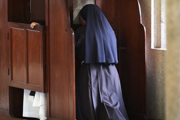 Monjas "rentaron" a 175 niños a arzobispos y empresarios para que abusaran de ellos