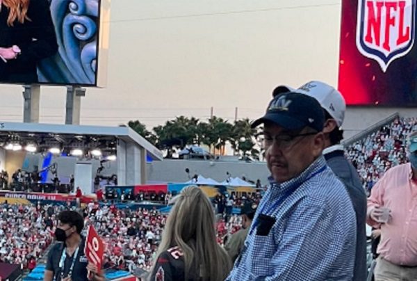 Cesan a funcionario de Salud en Edomex por asistir al Super Bowl