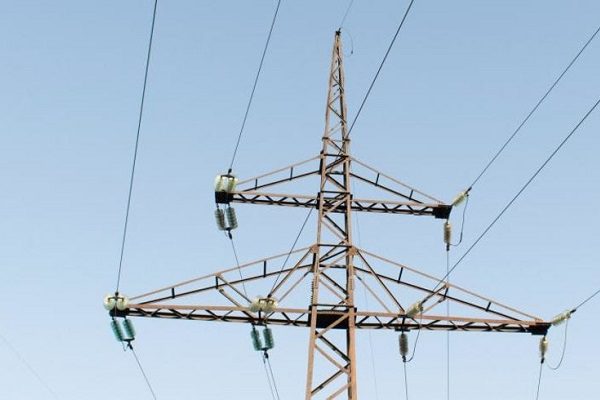 AMLO asegura que no le cambiará a su reforma a la ley eléctrica