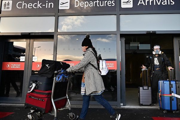 10 años de cárcel a quien incumpla nuevas normas sanitarias en Inglaterra