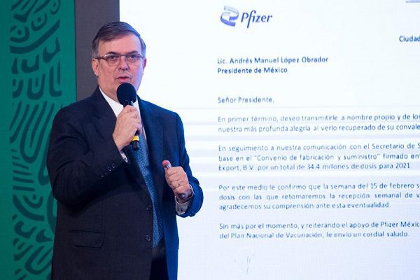 Pfizer anuncia reanudación de suministro de vacunas a México