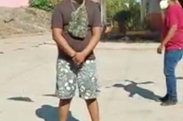 A 'reatazos' imponen uso de cubrebocas en Coyuca de Catalán, Guerrero #VIDEOS