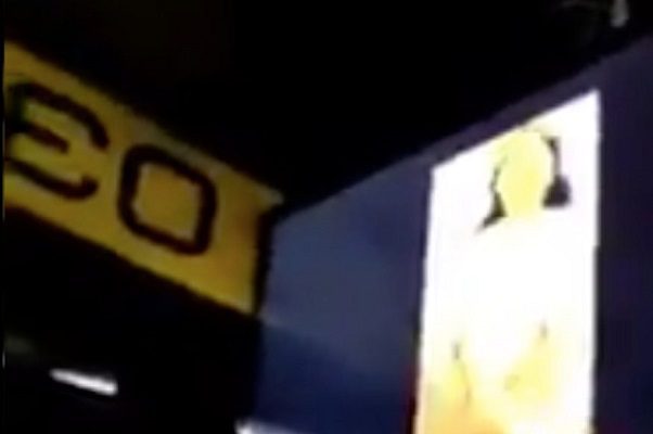 Proyectan #VIDEO porno en pantalla de estación del Metro Instituto del Petróleo