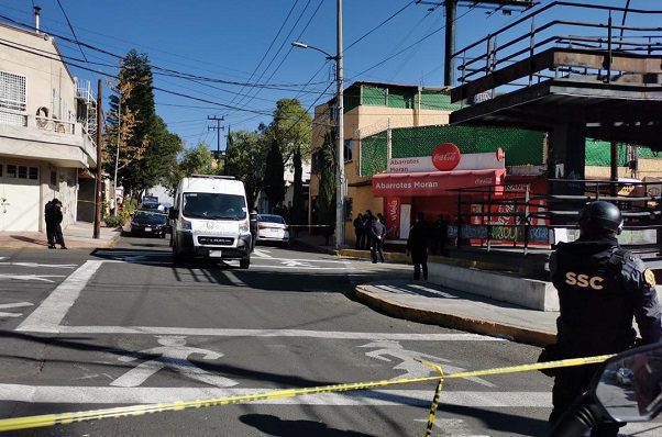 Un muerto y dos detenidos tras balacera en la Miguel Hidalgo #VIDEO