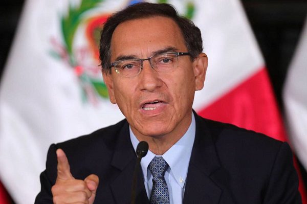 Tres altos funcionarios, incluido el expresidente, se vacunaron anticipadamente en Perú