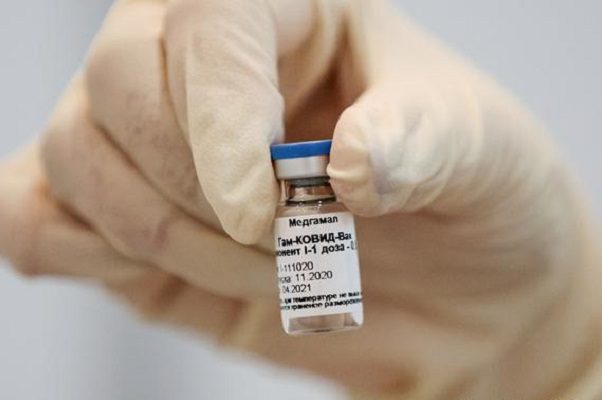 La Sputnik V podría llegar este sábado, anuncia López-Gatell