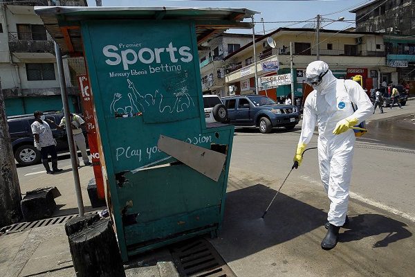 La OMS declara "alto riesgo" de epidemia de ébola