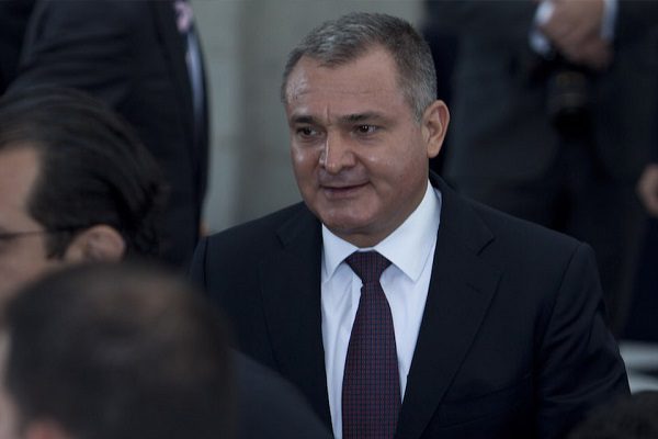 Admiten amparo de García Luna contra orden de aprehensión