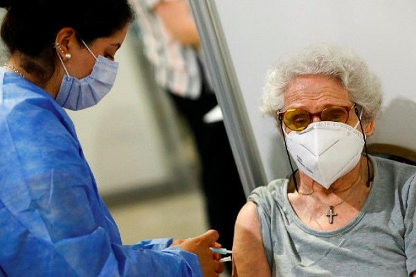 OMS crea programa de compensación por efectos secundarios graves de vacunas covid