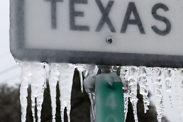 Tras apagones en Texas, pobladores reciben facturas de la luz de 16 mil dólares