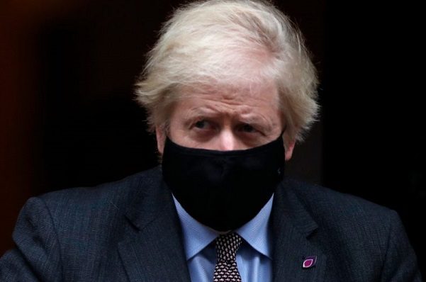 Con un nuevo plan, Reino Unido prevé superar el Covid-19 en junio