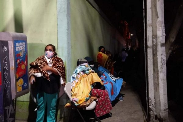 Segundo día caótico de vacunación en Ecatepec #VIDEOS