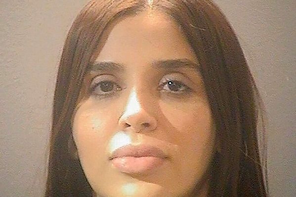 Revelan foto de Emma Coronel tras arresto este lunes