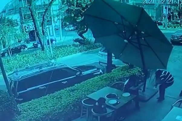 A tiros, comensal repelió a asaltantes en la Miguel Hidalgo #VIDEO