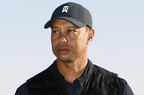 Tiger Woods sufrir grave accidente automovilístico