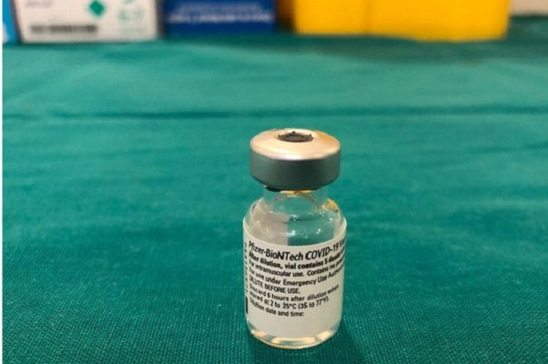 Vacuna de Pfizer es 94% contra Covid-19, según reciente estudio