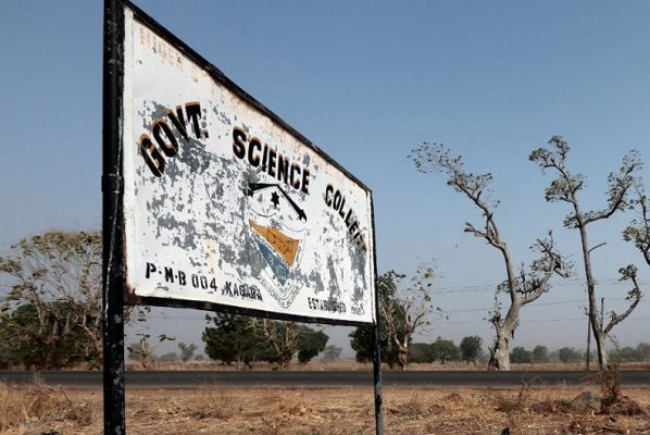 Secuestran a 317 niñas de una escuela pública, en Nigeria