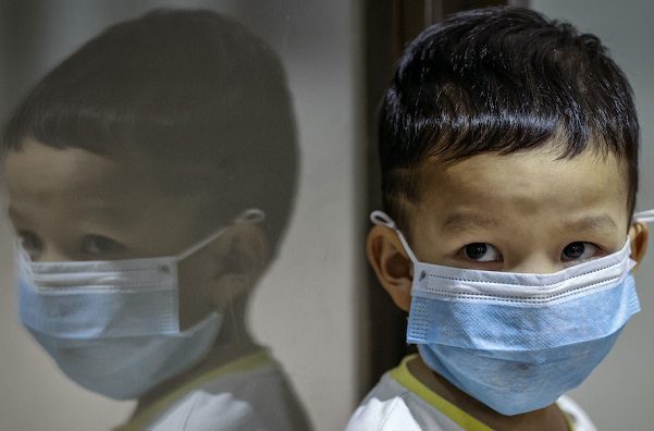 EU podría empezar a vacunar niños a inicios del próximo año