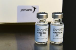 La Unión Europea planea aprobar la vacuna de J&J en marzo