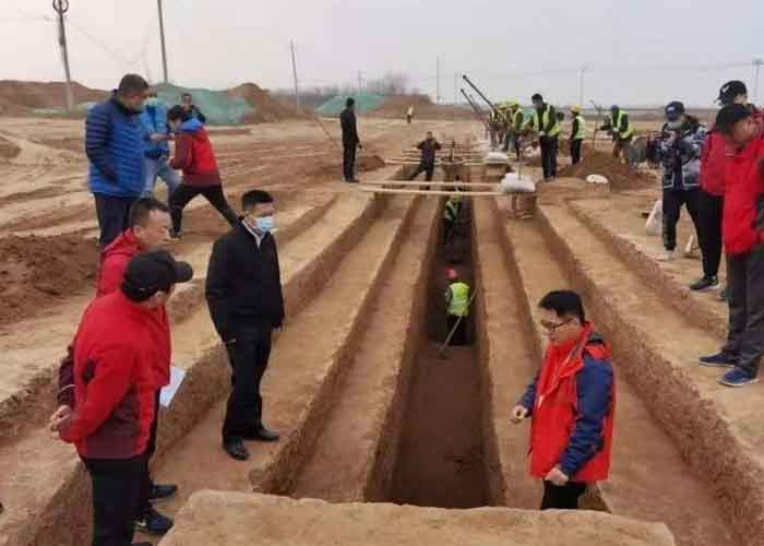 Hallan en China miles de tumbas durante construcción de aeropuerto
