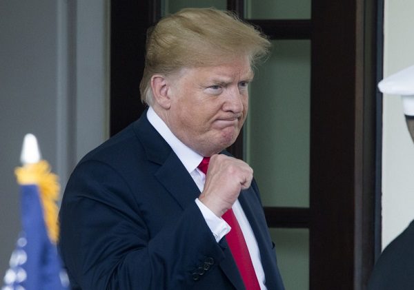 Asesor de Trump confirma que no testificará durante su juicio político