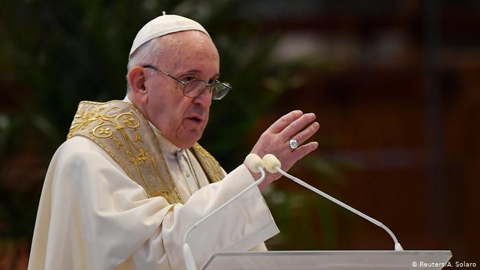 Papa Francisco pide a católicos rezar por mujeres víctimas de violencia