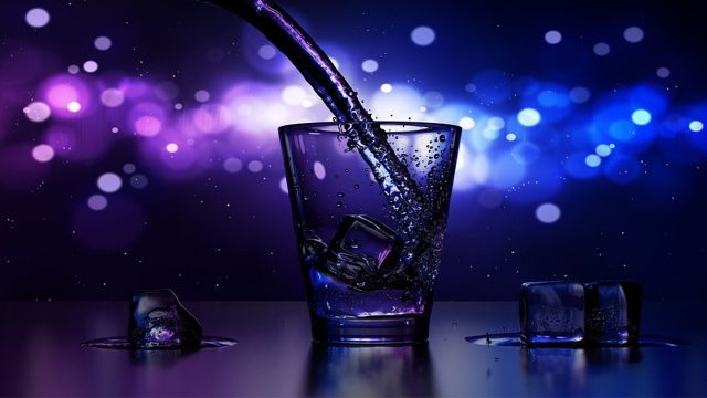 Empleado intenta matar a su exjefe poniendo saliva con COVID en su bebida