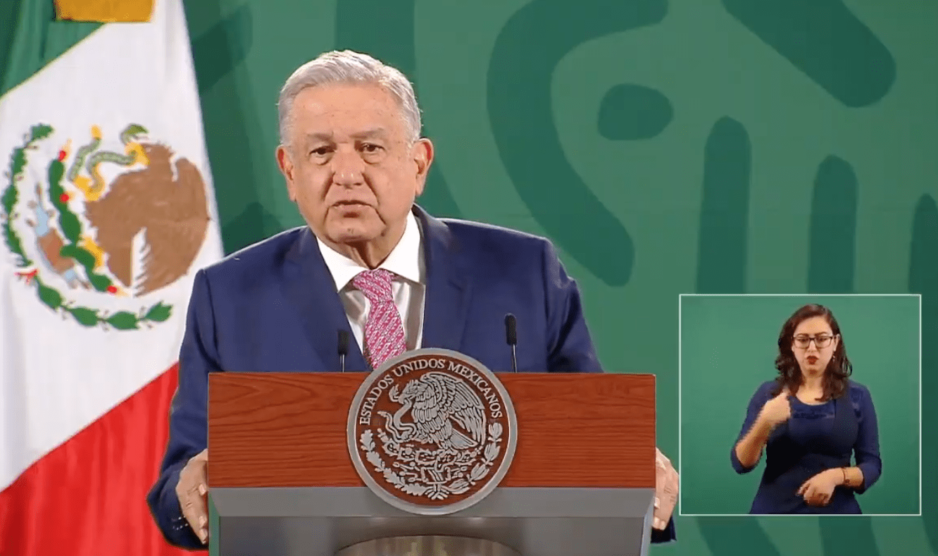 AMLO regresa a las “mañaneras”, afirma que “estamos de pie”