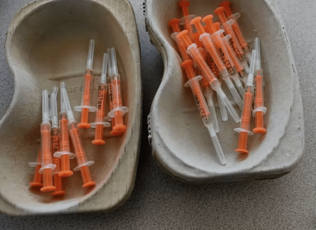 Ghana es el primer país en recibir vacuna contra Covid-19, de COVAX