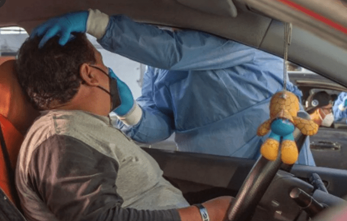 Aplican pruebas Covid a automovilistas en Tlalnepantla