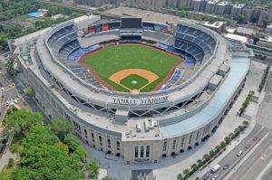 Yankee Stadium abre como centro de vacunación contra Covid-19