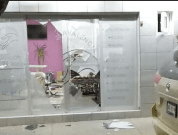 Detienen a hombres por golpear a un indigente en Querétaro