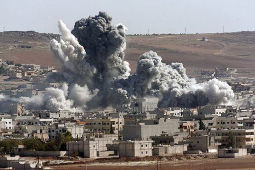 EUA bombardea instalaciones en Siria usadas por milicia