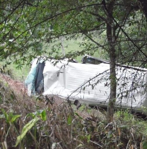 40 lesionados tras volcadura de camión en carretera Tuxtepec-Loma Bonita
