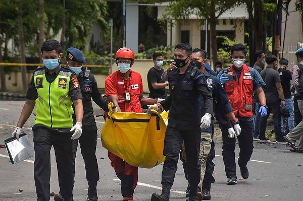 Atentado suicida en iglesia indonesia deja dos muertos y 20 heridos