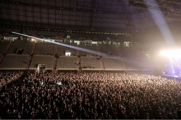 Así fue el concierto masivo que sirvió de prueba clínica en Barcelona