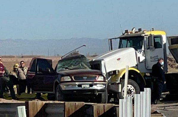 15 muertos tras choque en frontera de California con México #VIDEO